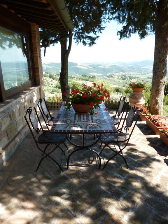 Agriturismo La Bicocca - Apt. "Il Leccio" Castel Rigone 客房 照片